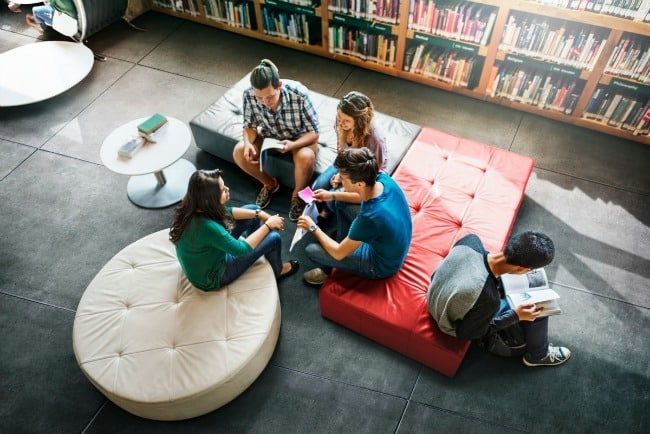 three advantages to attending a community college