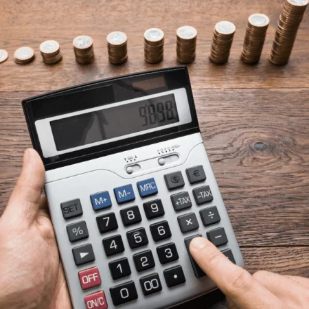 EFC Guide: What It Is, How to Calculate It, and its Role in Paying for College
