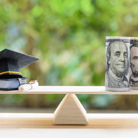 How to Determine College ROI