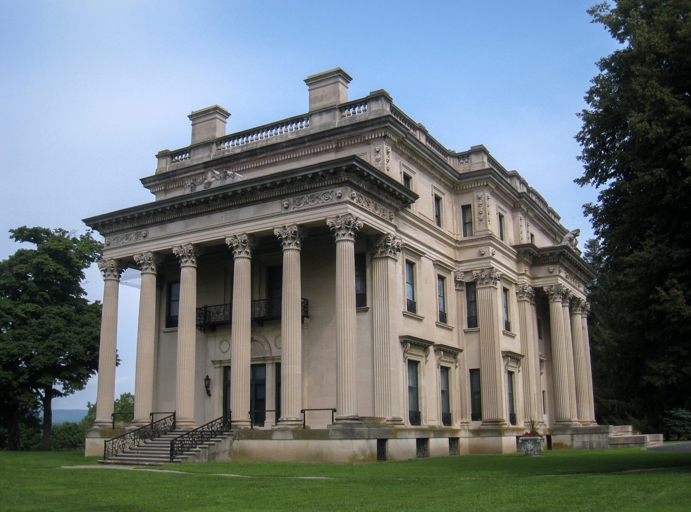 Vanderbilt_Mansion_-_IMG_7944