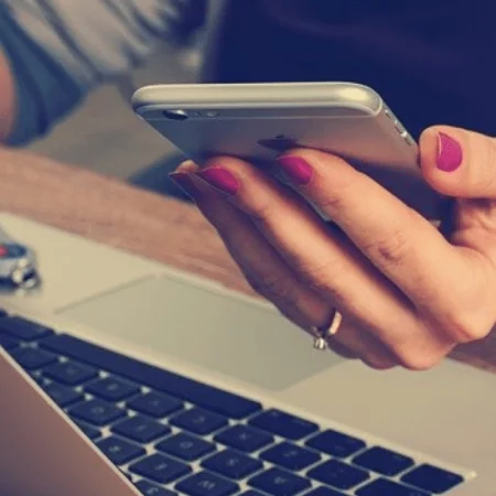 When and How to Apply for Student Loans