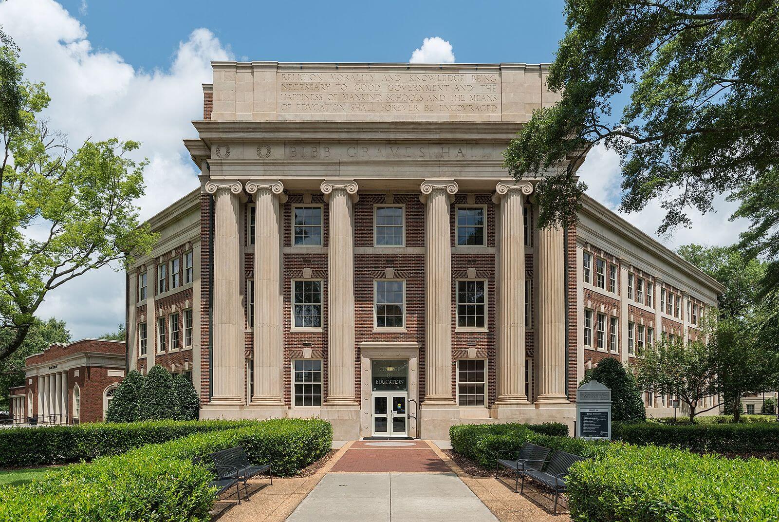 Bibb_Graves_Hall,_UA,_Tuscaloosa,_Southeast_view_20160714_1
