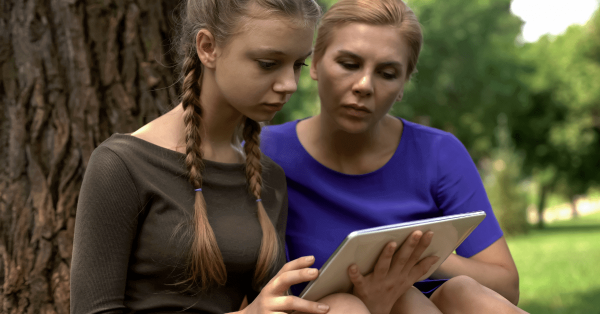 How to Navigate College Application Deadlines in 2024