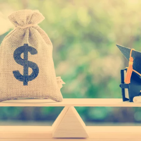How to Choose a College: Making Sense of Price