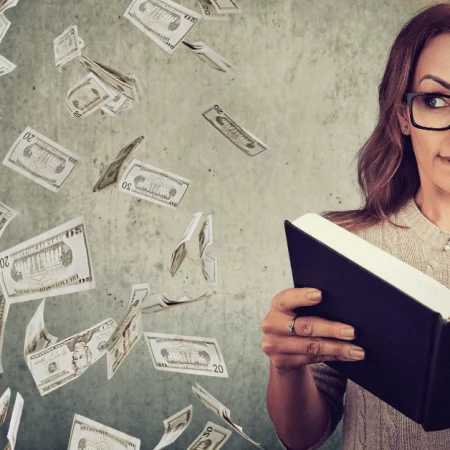How Merit Aid Pre-Reads Can Help With Admissions Decisions