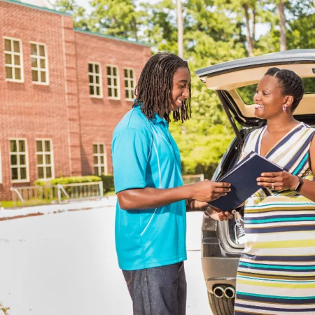 Checklist for Setting Your High School Senior Up for College Independence