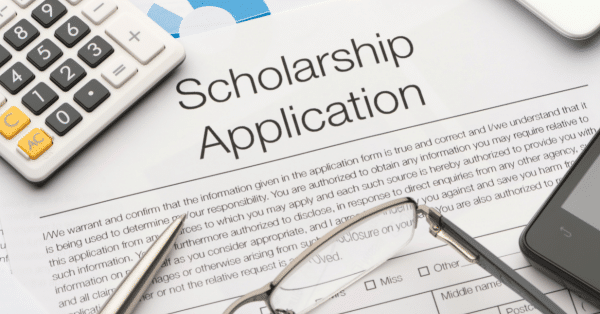 Finding Scholarships for High School Juniors