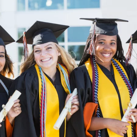 College Grants for Women: A Complete Guide